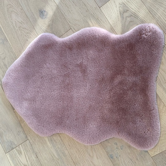 Other - LUXE FAUX FUR RUG